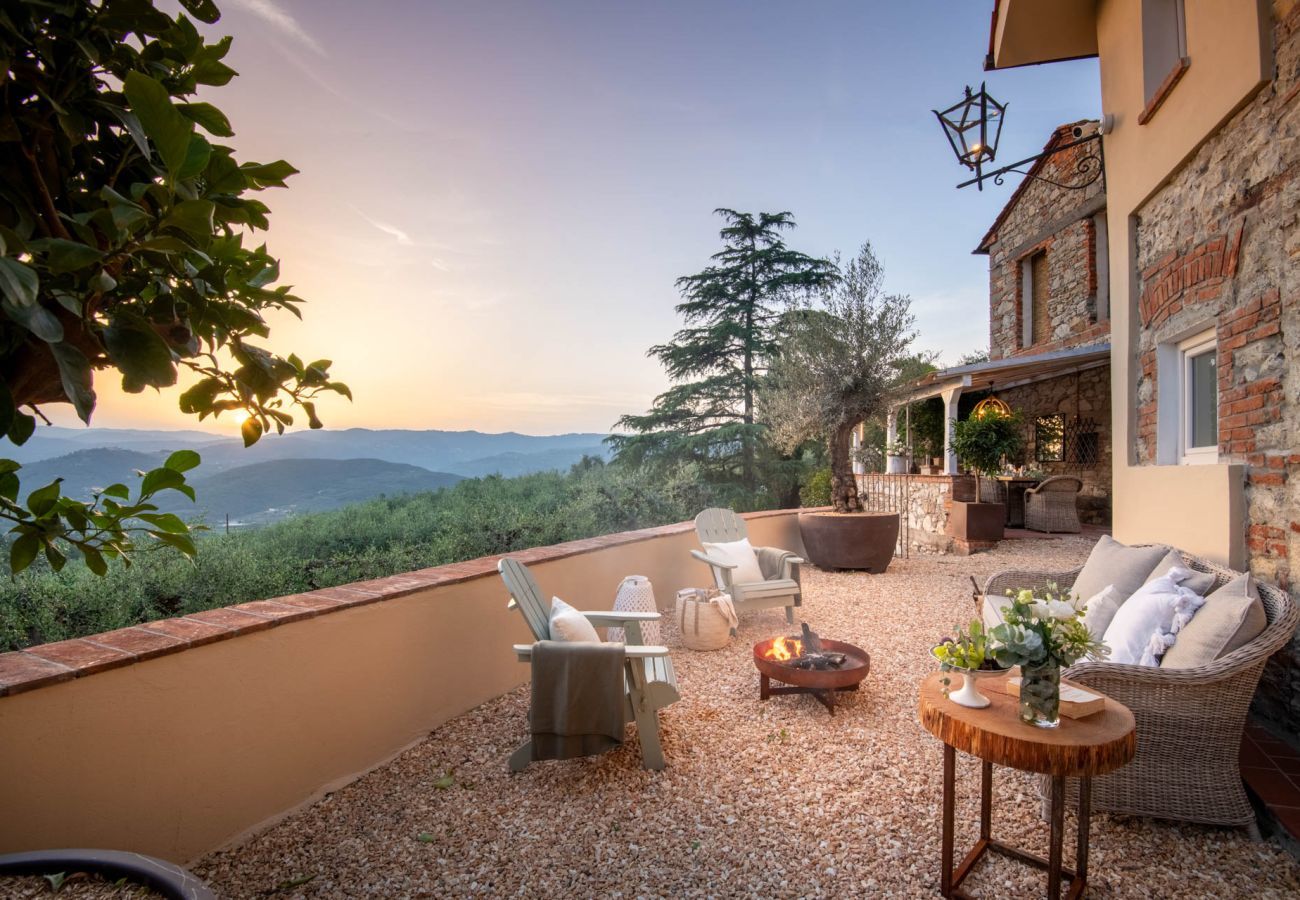 Villa a Monsummano Terme - Panoramic Farmhouse with Pool and Amazing Views