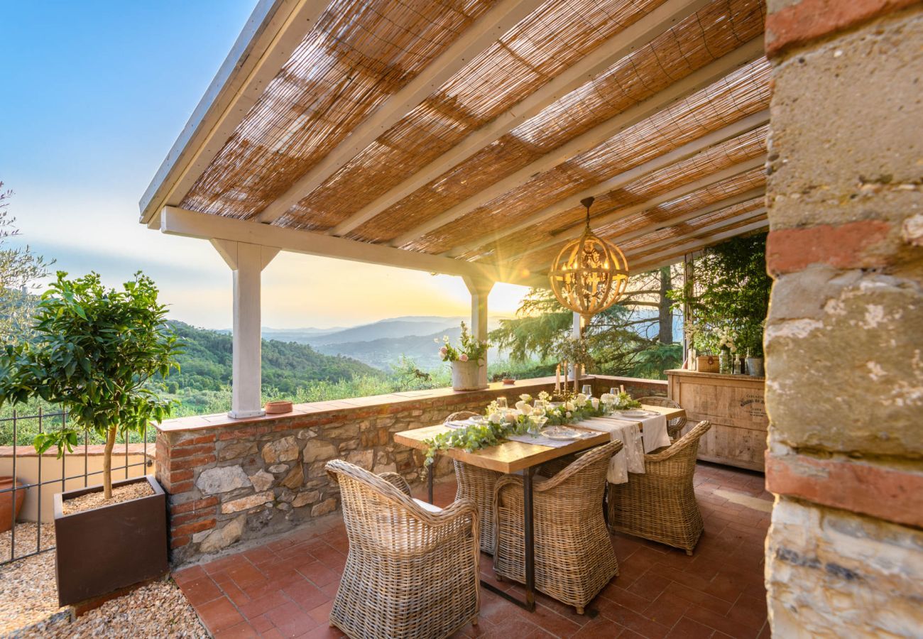 Villa a Monsummano Terme - Panoramic Farmhouse with Pool and Amazing Views