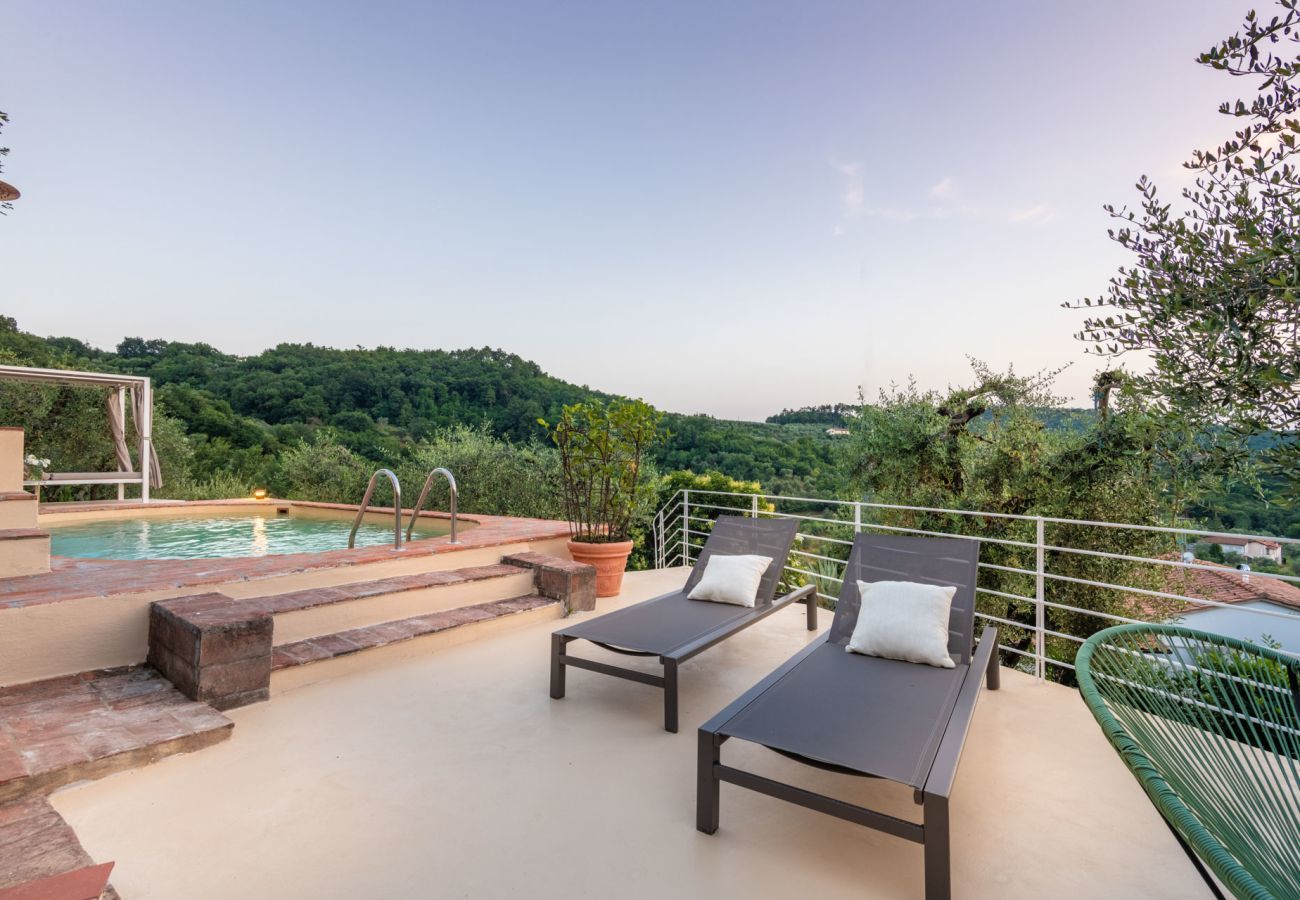 Villa a Monsummano Terme - Panoramic Farmhouse with Pool and Amazing Views