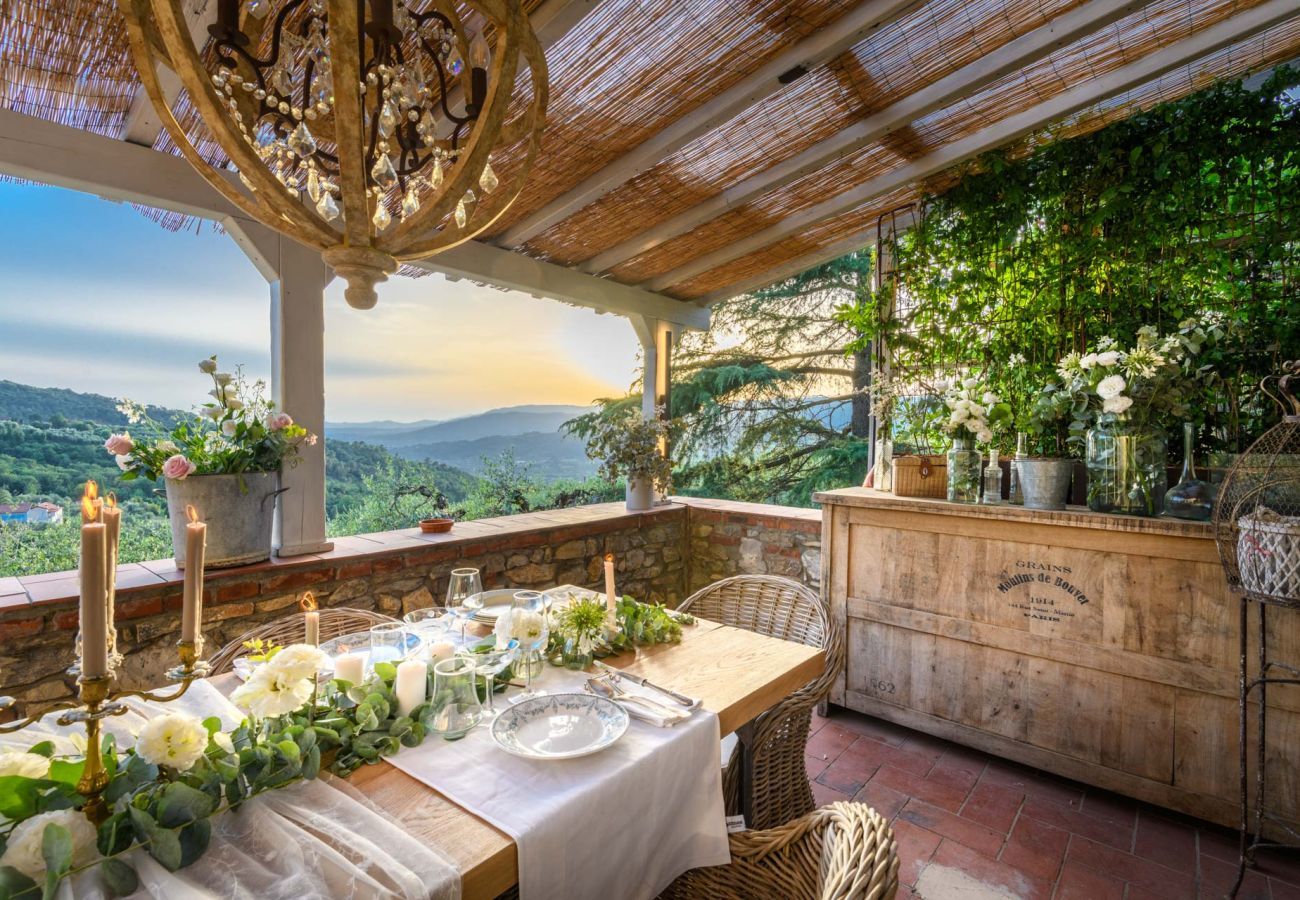 Villa a Monsummano Terme - Panoramic Farmhouse with Pool and Amazing Views