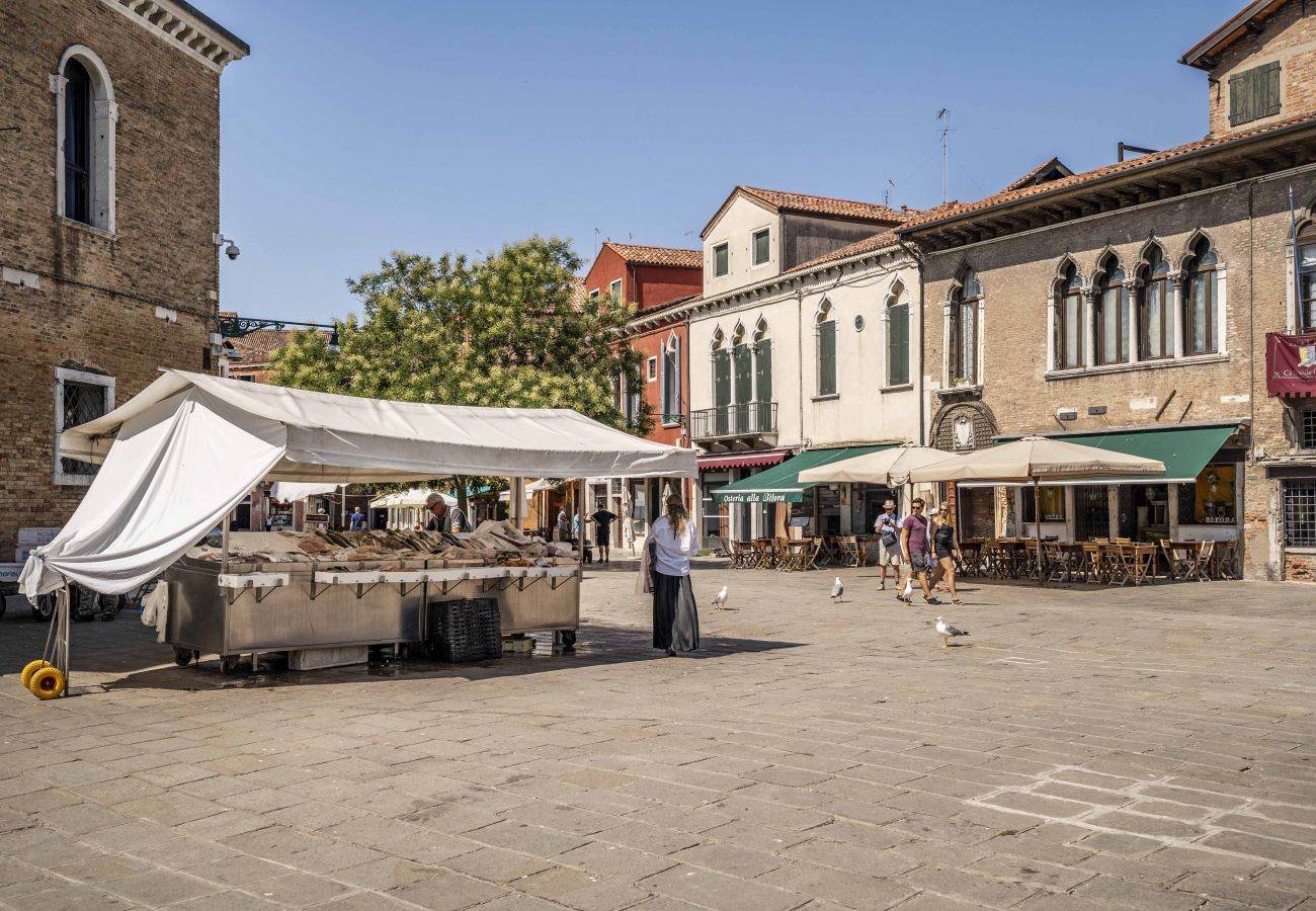 Appartamento a Venezia - San Barnaba Apartment with Terrace R&R 