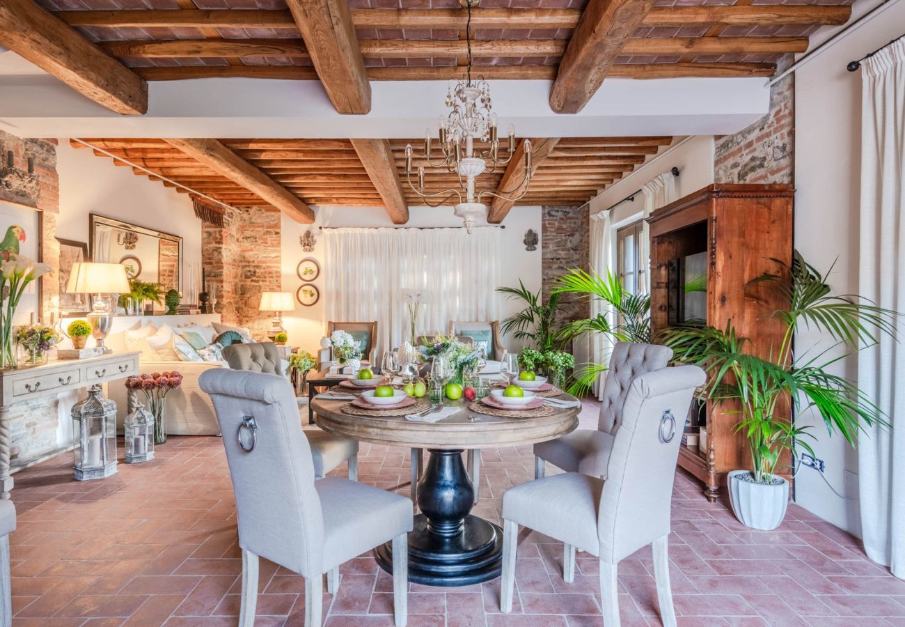 Villa a Lucca - Valle del Sole Winery Farmhouse with Private Pool