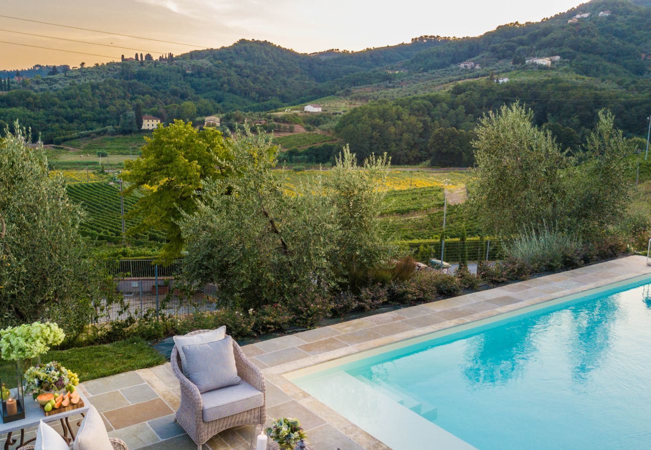 Villa a Lucca - Valle del Sole Winery Farmhouse with Private Pool