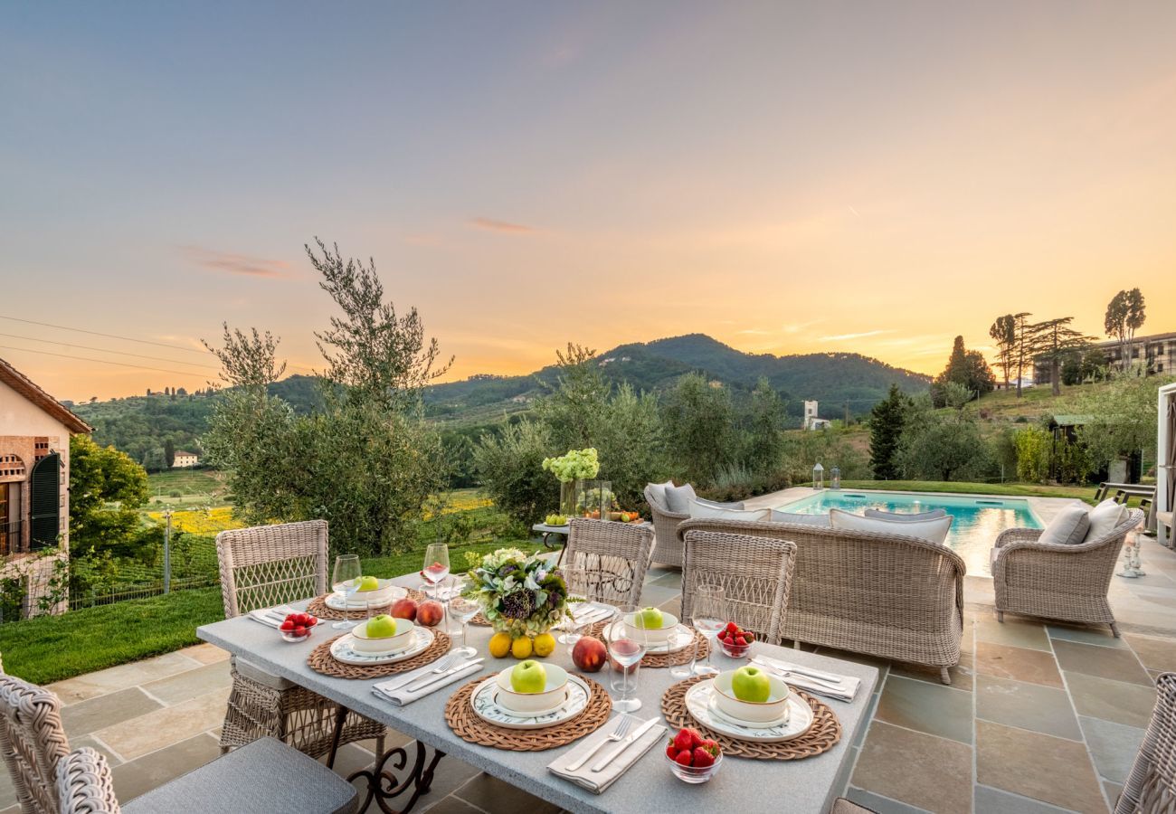 Villa a Lucca - Valle del Sole Winery Farmhouse with Private Pool