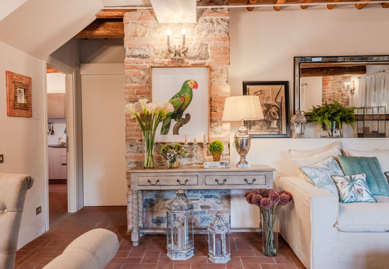 Villa a Lucca - Valle del Sole Winery Farmhouse with Private Pool