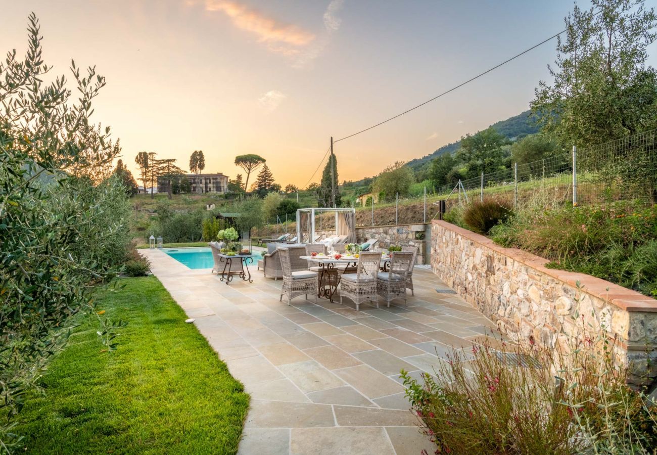 Villa a Lucca - Valle del Sole Winery Farmhouse with Private Pool