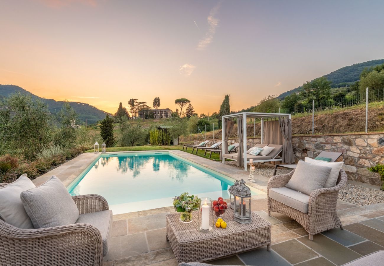 Villa a Lucca - Valle del Sole Winery Farmhouse with Private Pool