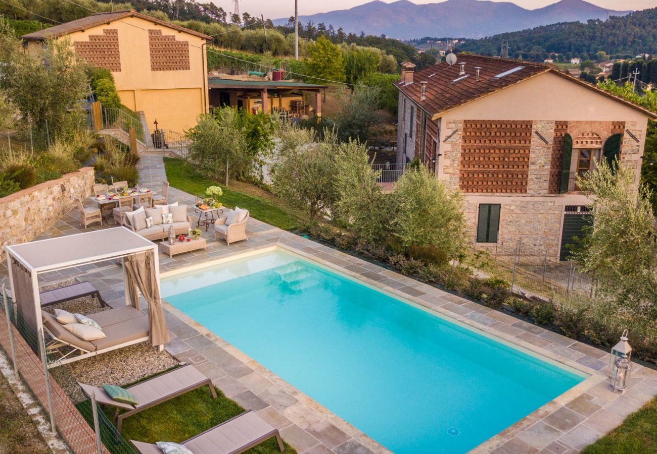 Villa a Lucca - Valle del Sole Winery Farmhouse with Private Pool