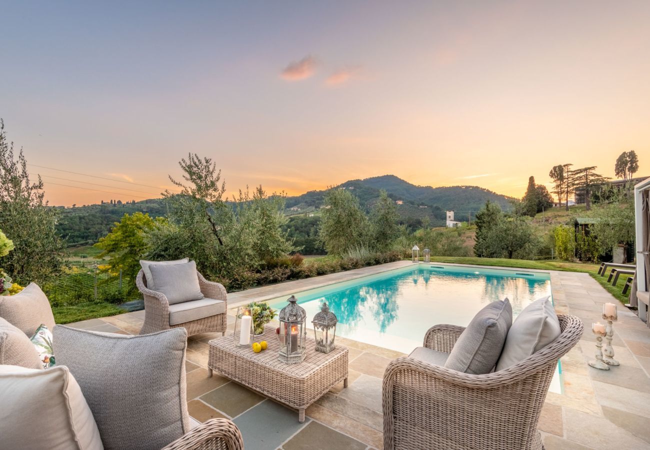 Villa a Lucca - Valle del Sole Winery Farmhouse with Private Pool