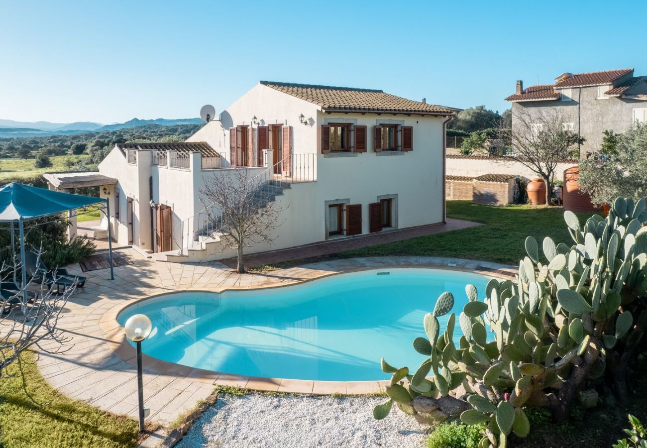 Villa a Olbia - Villa Calyra