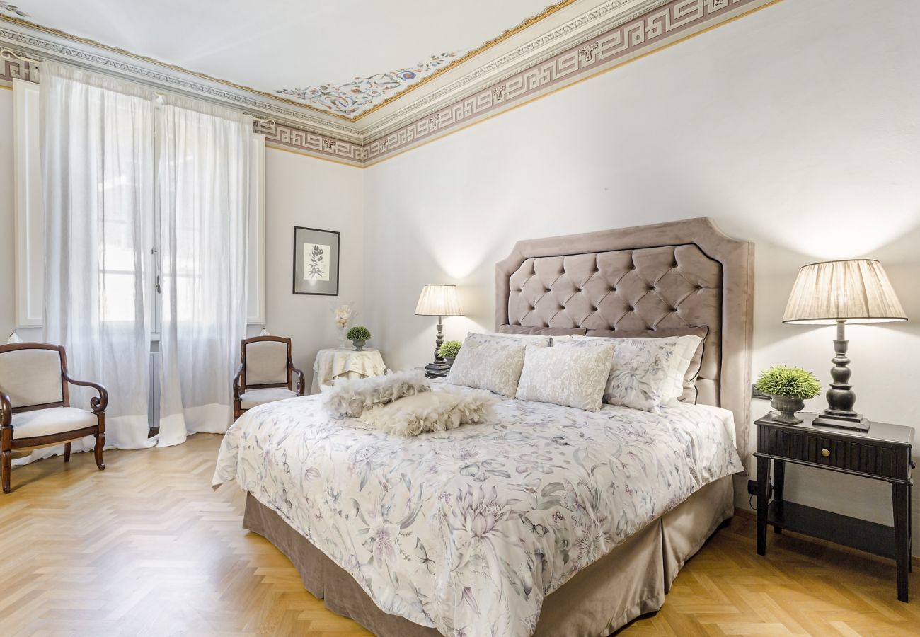 Ferienwohnung in Lucca - Homey Spacious 4 Bedrooms Flat in Lucca