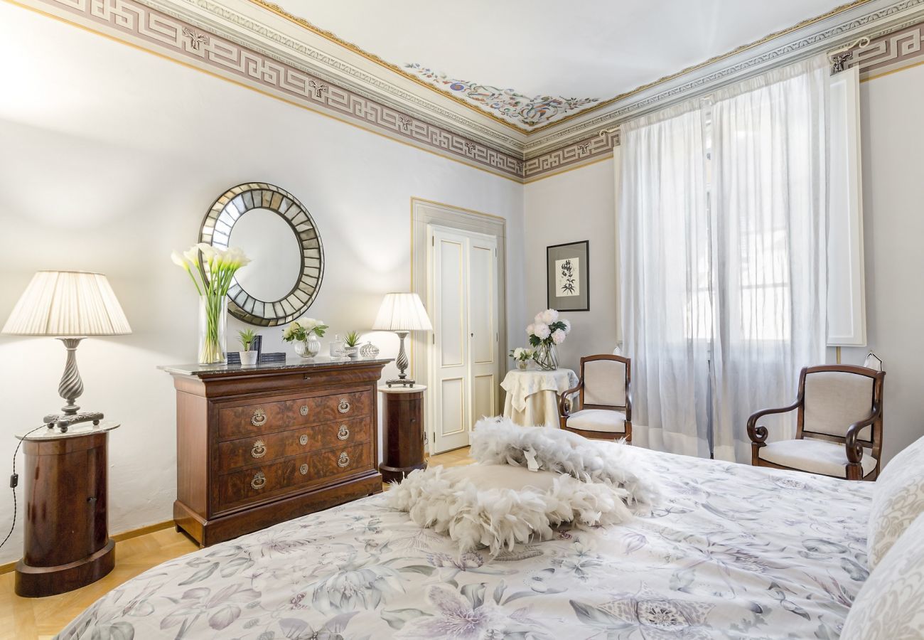 Ferienwohnung in Lucca - Homey Spacious 4 Bedrooms Flat in Lucca