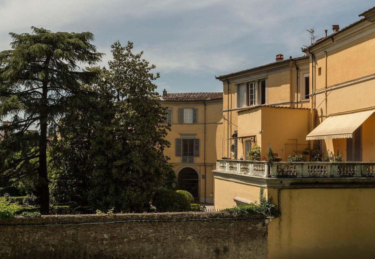 Ferienwohnung in Lucca - CASA BEATRICE, ein Apartment mit eigenem Garten in den Mauern von Lucca