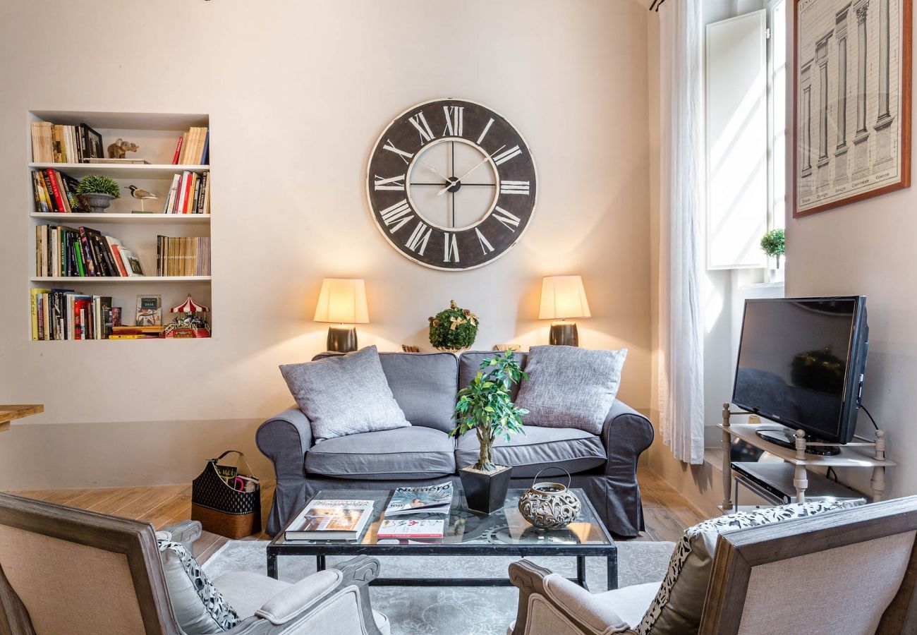 Ferienwohnung in Lucca - Modern comfort in Lucca's Picturesque Canal District