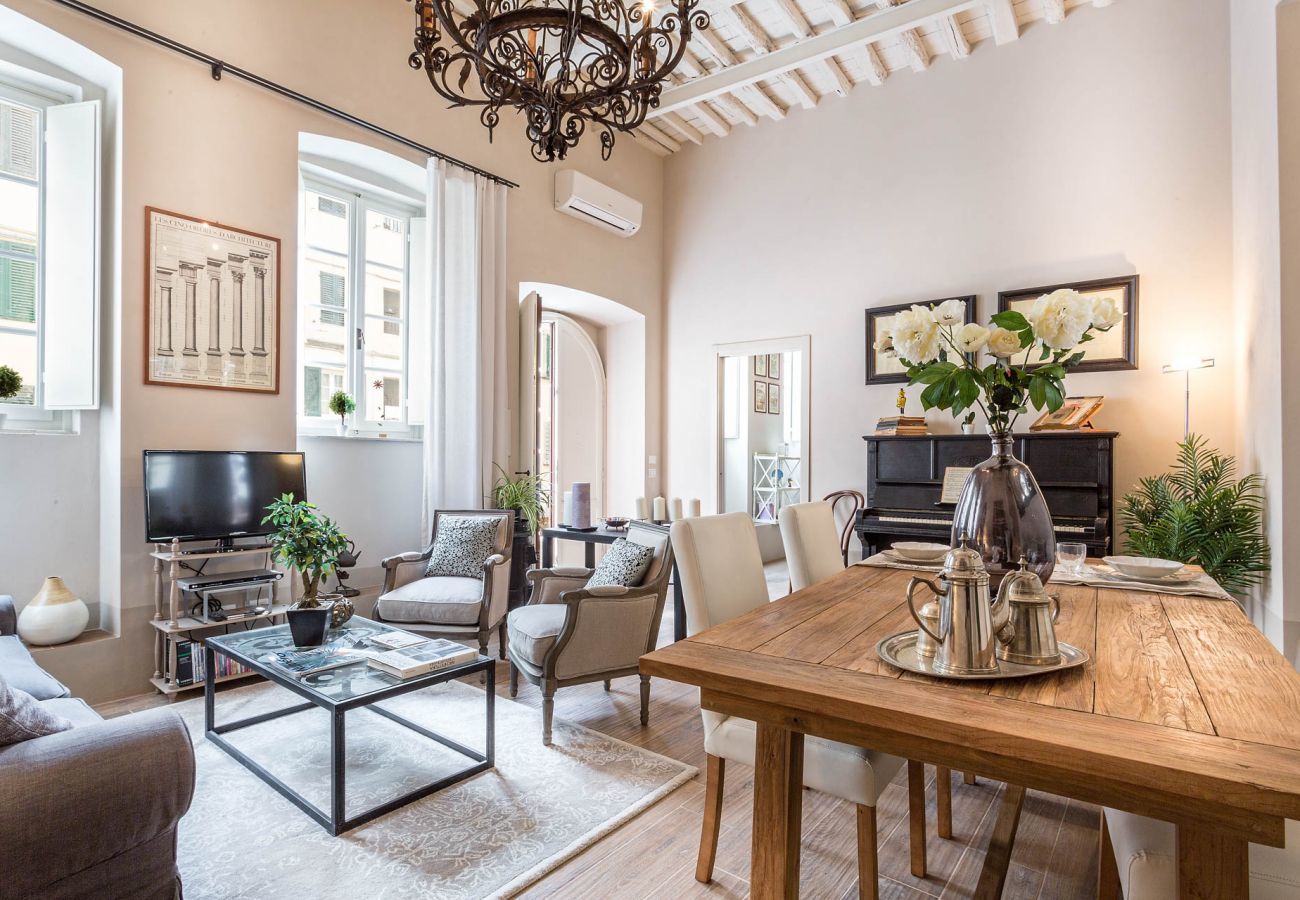 Ferienwohnung in Lucca - Modern comfort in Lucca's Picturesque Canal District