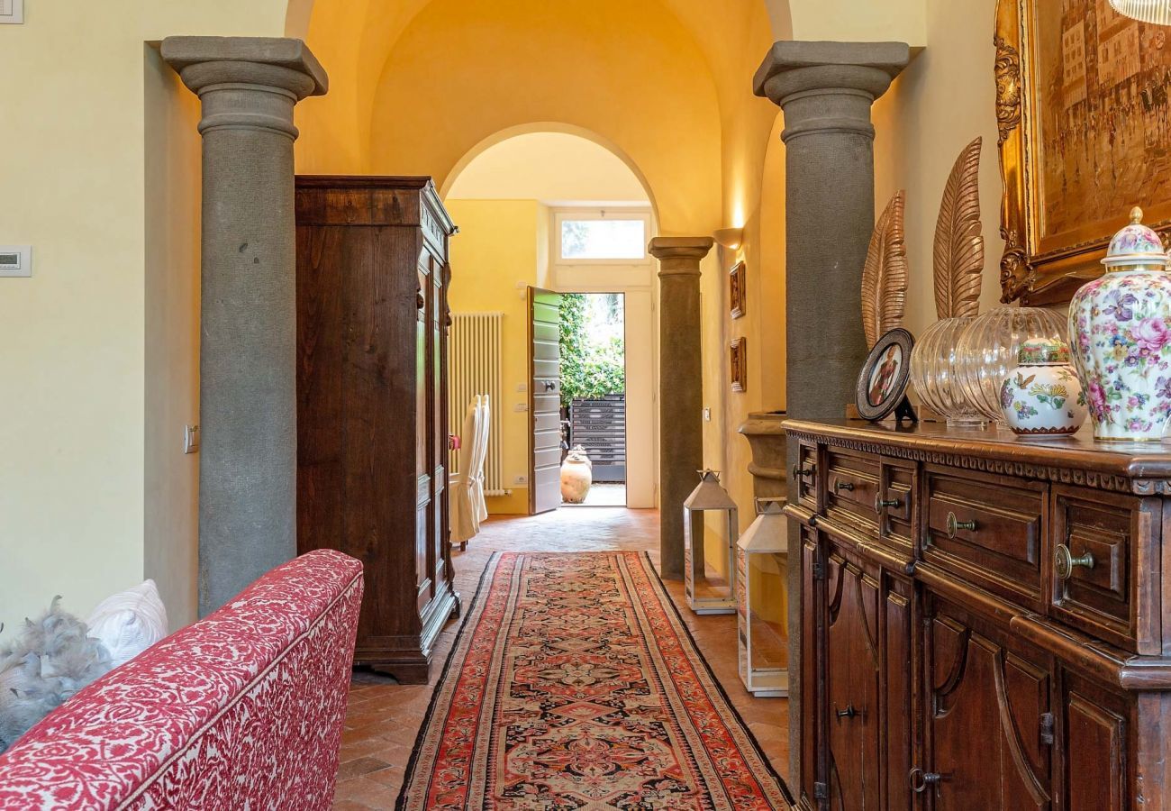 Ferienwohnung in Lucca - Spacious Ground Floor Apartment with Private Garden Inside the Walls of Lucca