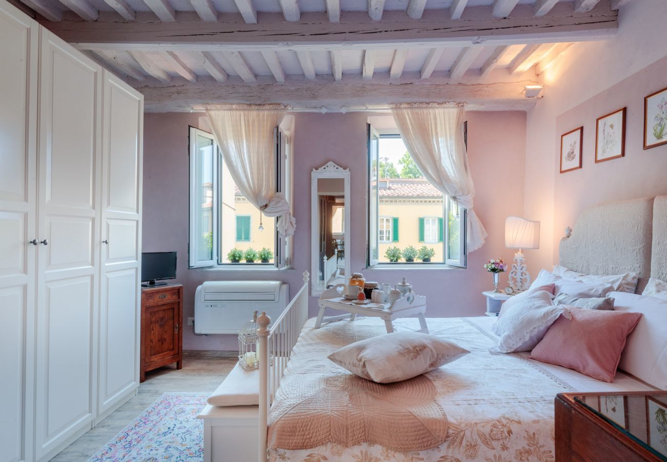 Ferienwohnung in Lucca - Convenient Home close to Train Station and Parking