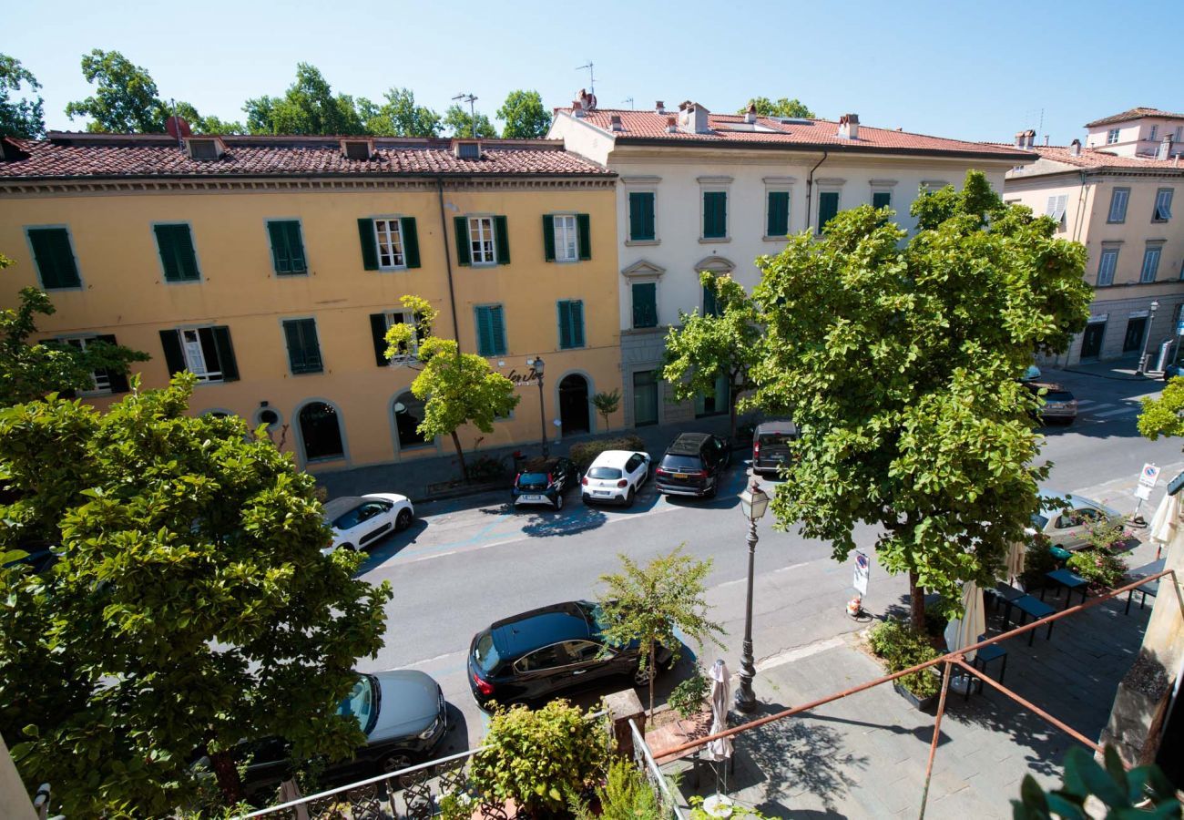 Ferienwohnung in Lucca - Convenient Home close to Train Station and Parking