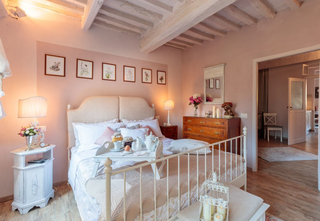 Ferienwohnung in Lucca - Convenient Home close to Train Station and Parking