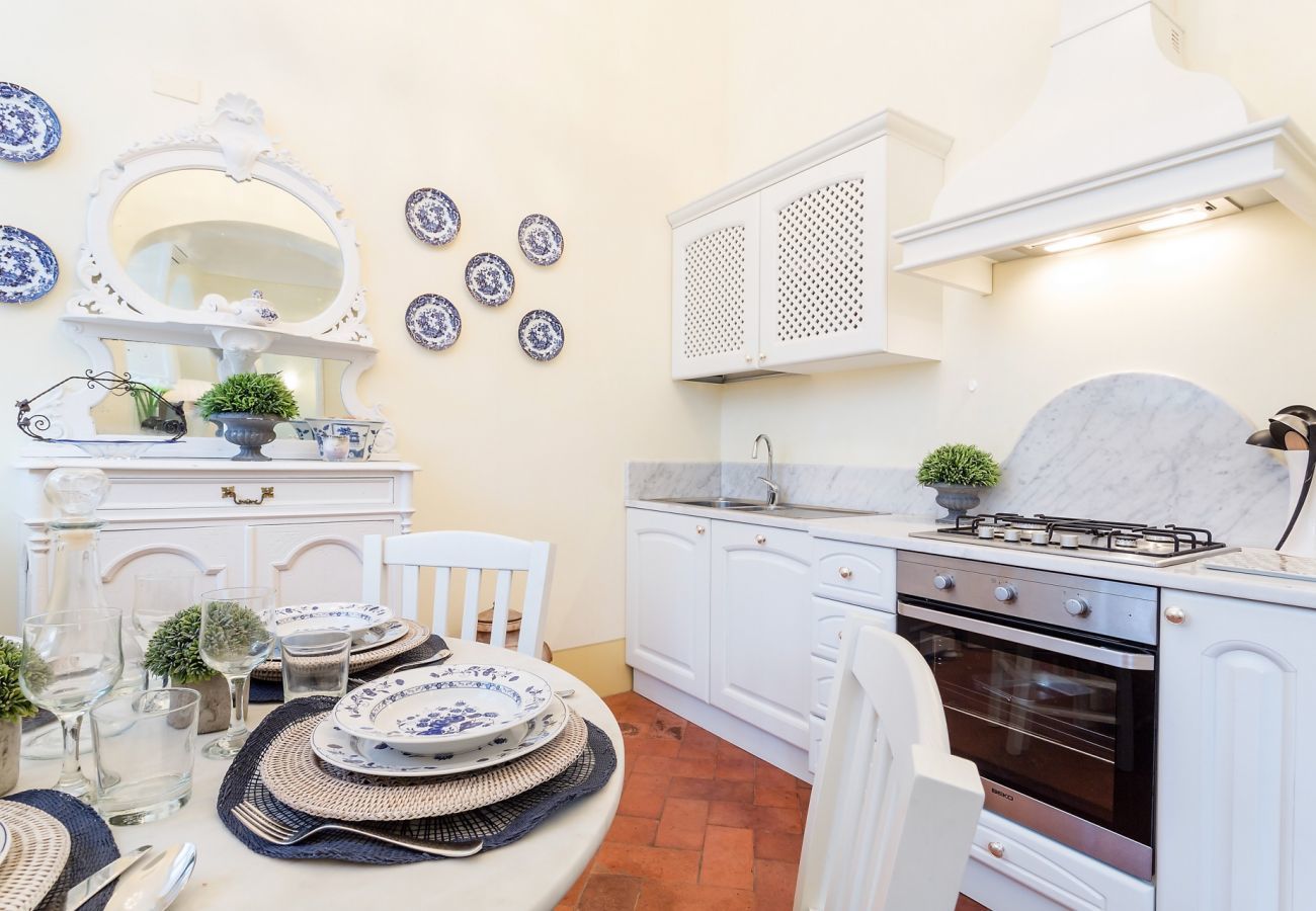 Ferienwohnung in Lucca - CASA VERA exquisite 2 bedrooms 2 baths apartment with garden, A/C 