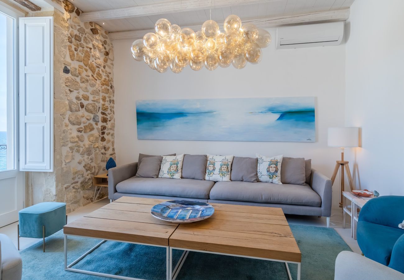 Ferienwohnung in Siracusa - Regine Luxury apartment stunning view