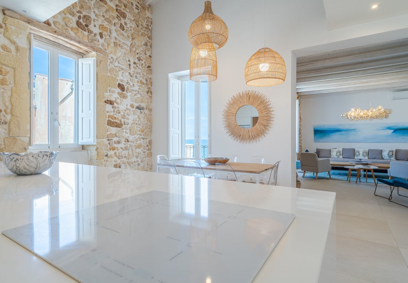 Ferienwohnung in Siracusa - Regine Luxury apartment stunning view