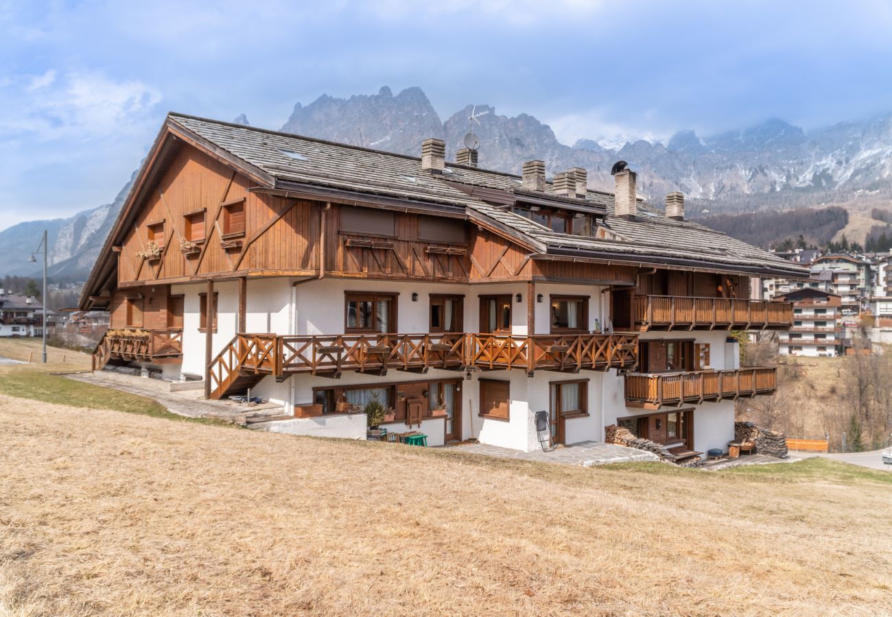 Ferienhaus in Cortina d´Ampezzo - Cortina Lodge R&R