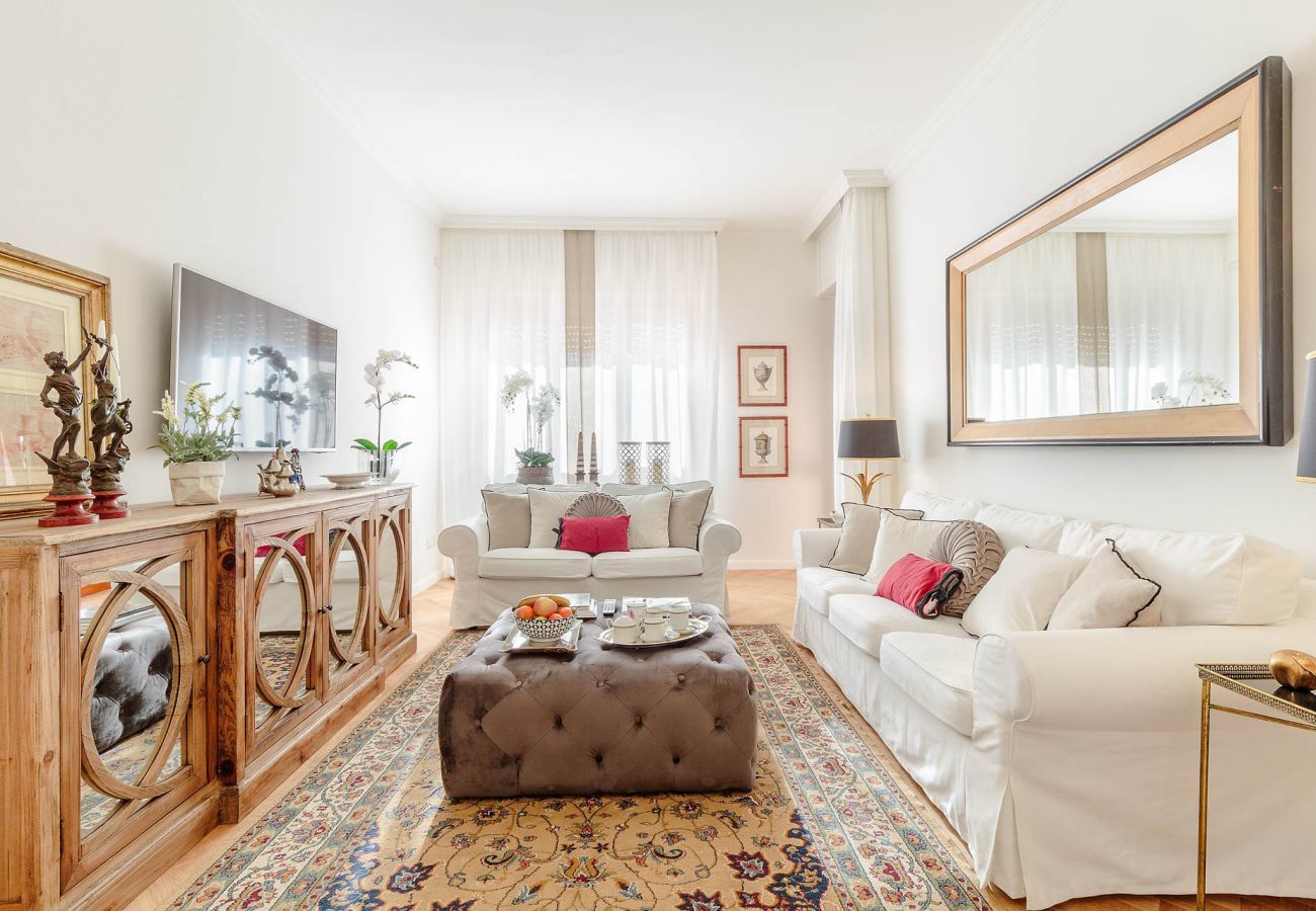 Ferienwohnung in Lucca - 2 bedrooms, Terrace and Private Parking in Lucca