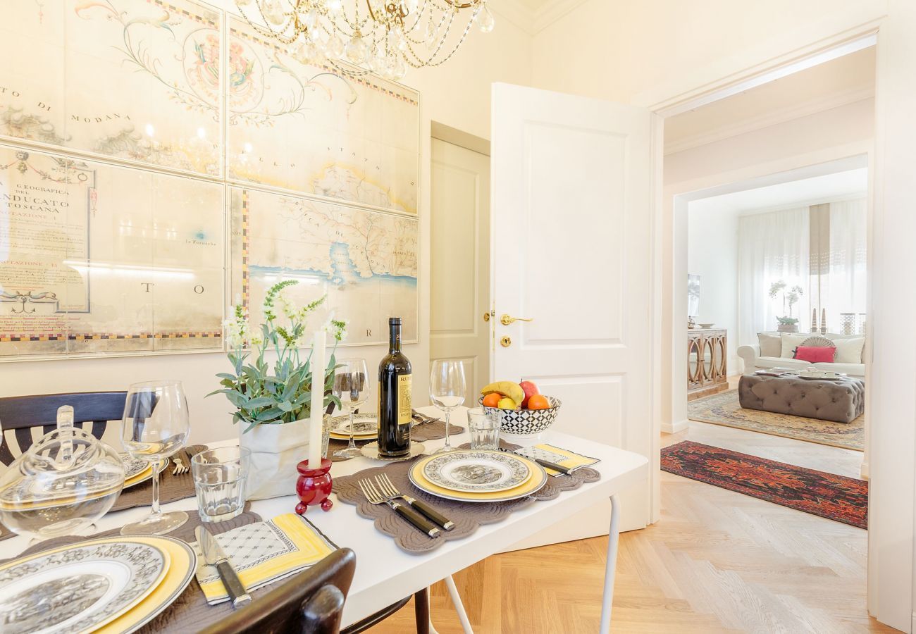 Ferienwohnung in Lucca - 2 bedrooms, Terrace and Private Parking in Lucca