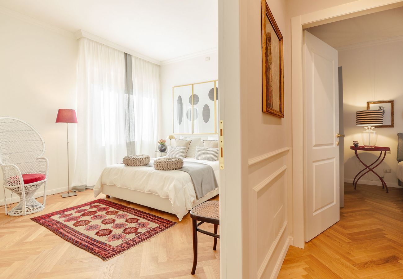 Ferienwohnung in Lucca - 2 bedrooms, Terrace and Private Parking in Lucca