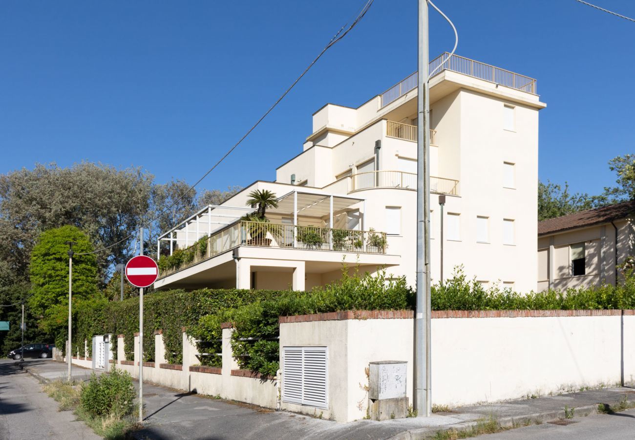 Ferienwohnung in Viareggio - A Seaside Sanctuary in the Heart of Viareggio