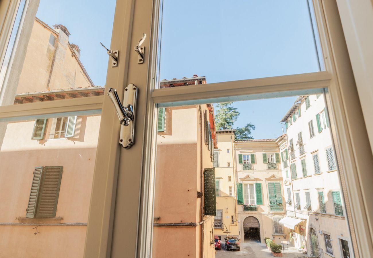 Ferienwohnung in Lucca - The Silk Thread, the luxury 3 bedrooms apartment