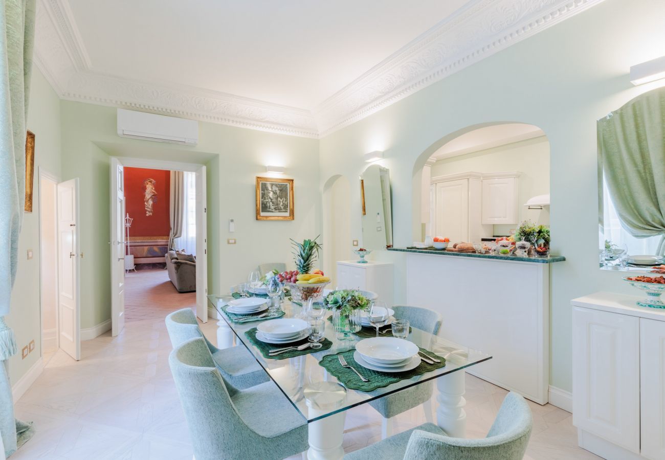 Ferienwohnung in Lucca - The Duchess Chambers, the Luxury Grand 3 bedrooms