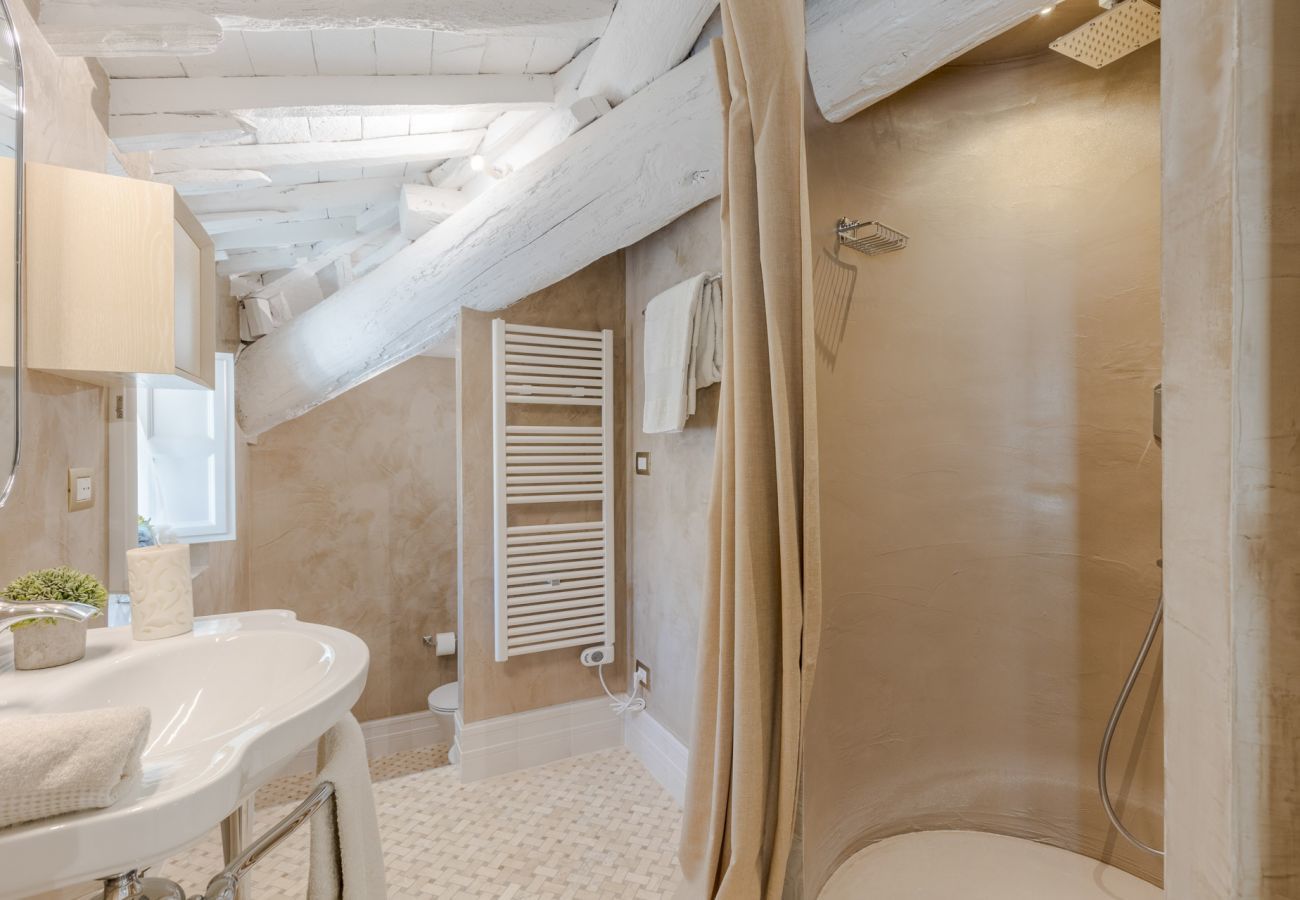 Ferienwohnung in Lucca - The Duchess Chambers, the Luxury Grand 3 bedrooms