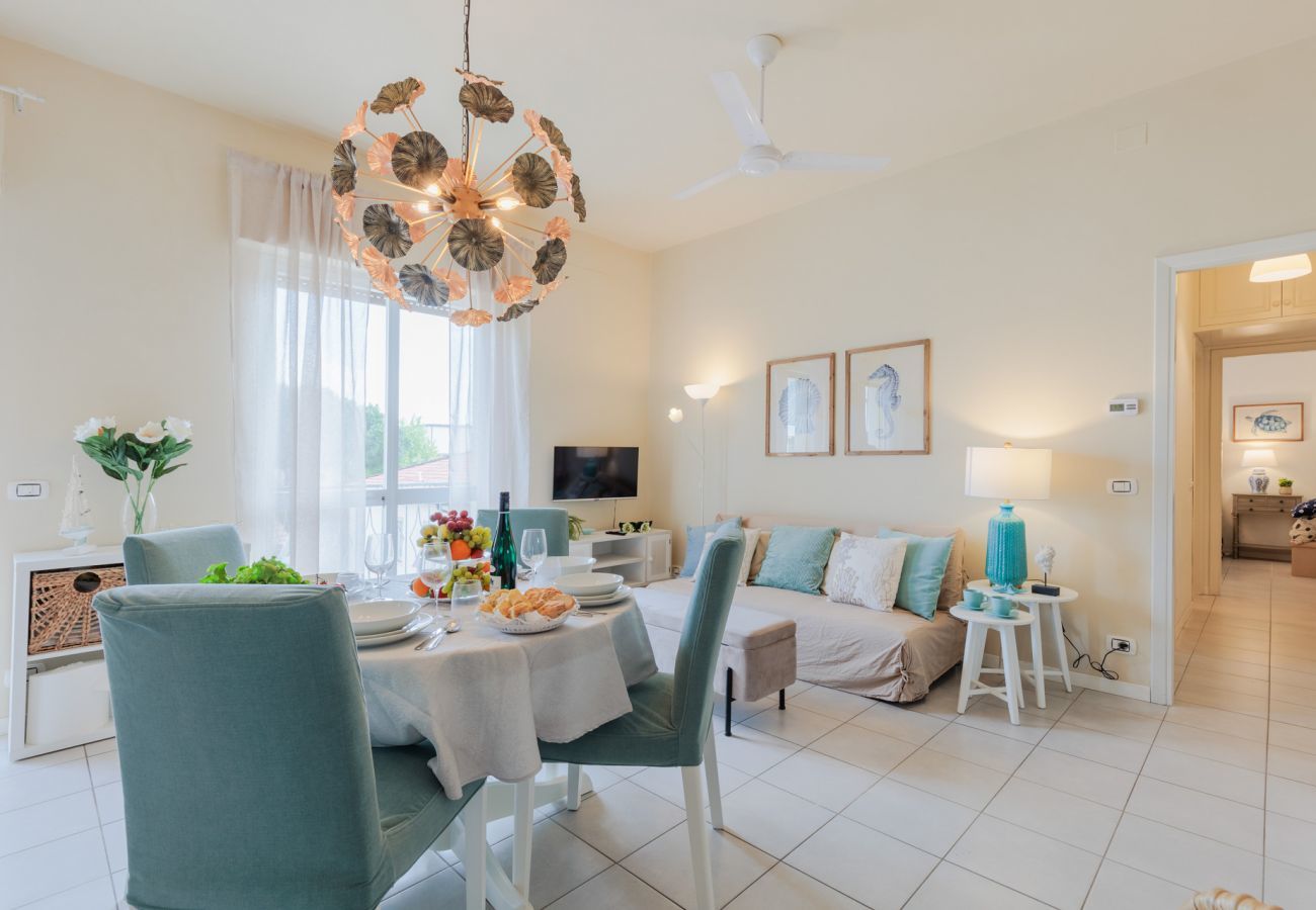 Ferienwohnung in Lido di Camaiore - Lido Beach Apartment in Lido di Camaiore