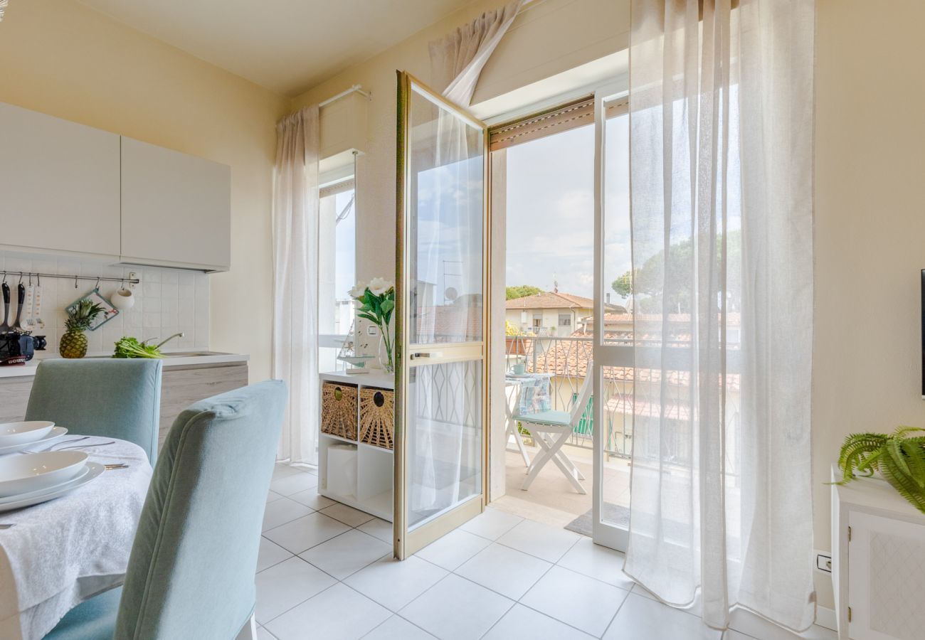 Ferienwohnung in Lido di Camaiore - Lido Beach Apartment in Lido di Camaiore