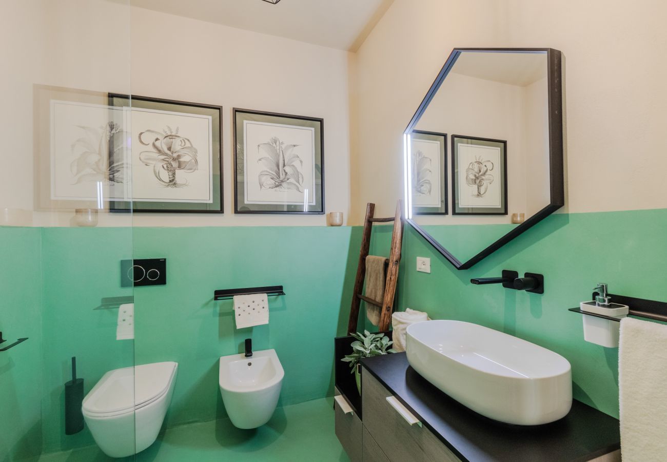 Ferienwohnung in Lucca - Casa Lucky, Romantic Modern 3 bedrooms Penthouse inside the Walls of Lucca