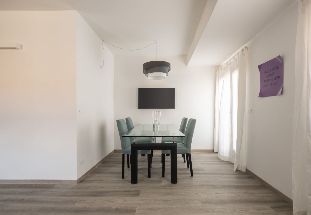 Ferienwohnung in Santa Croce - Bright Apartment on Venetian Roofs R&R