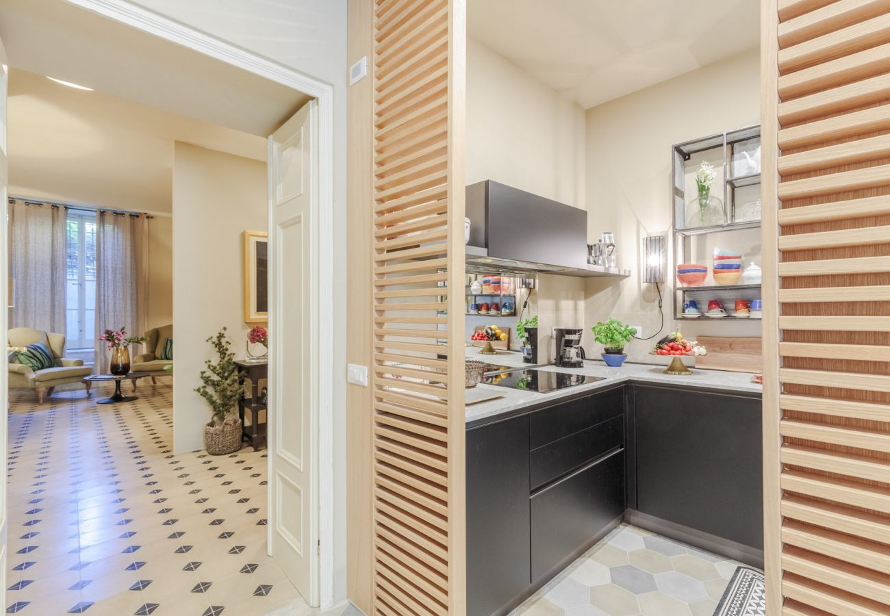 Ferienwohnung in Lucca - Vissi D'Arte, a Luxury Ground Floor Apartment with Private Garden inside the Walls of Lucca