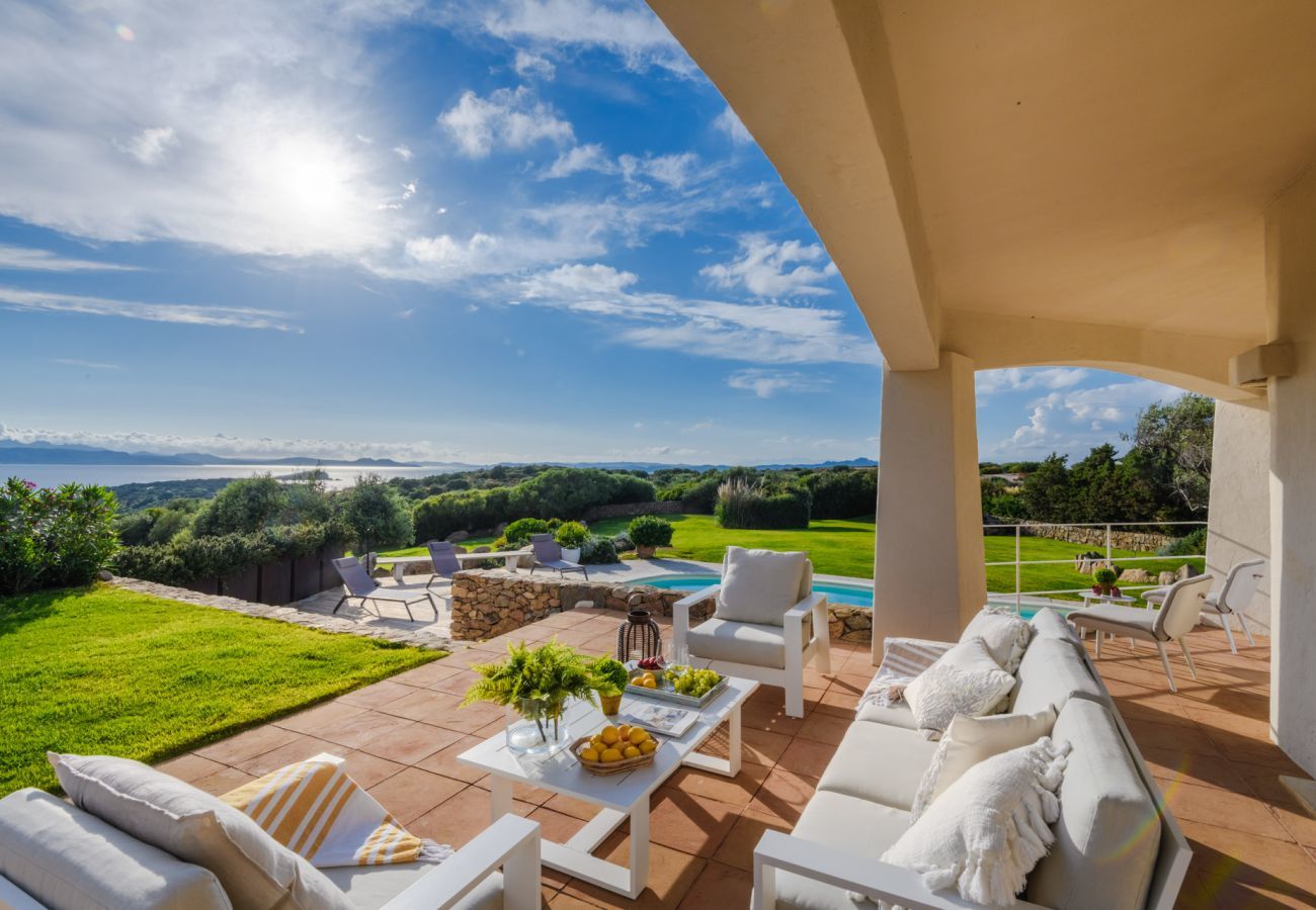 Villa in Capo Ferro - Villa Smeralda, Porto Cervo, Sardinia