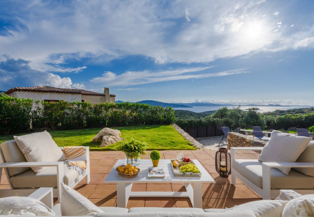 Villa in Capo Ferro - Villa Smeralda, Porto Cervo, Sardinia