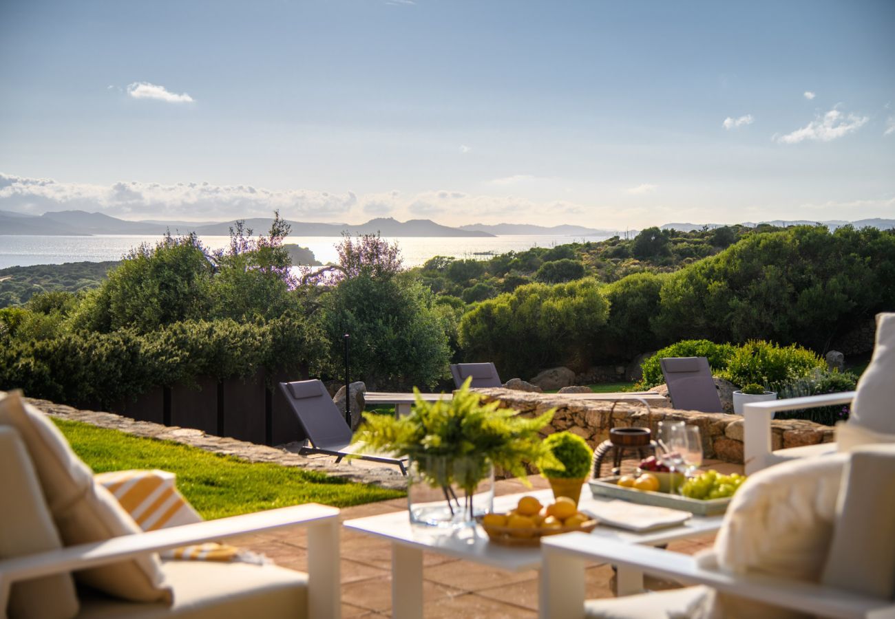 Villa in Capo Ferro - Villa Smeralda, Porto Cervo, Sardinia