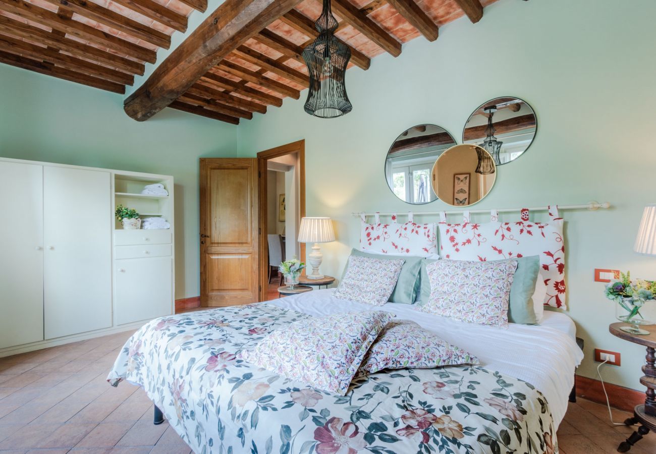 Ferienwohnung in Monte San quirico - One Bedroom Farmhouse Apartment with shared Pool in Fattoria Sardi Wine Resort in Lucca