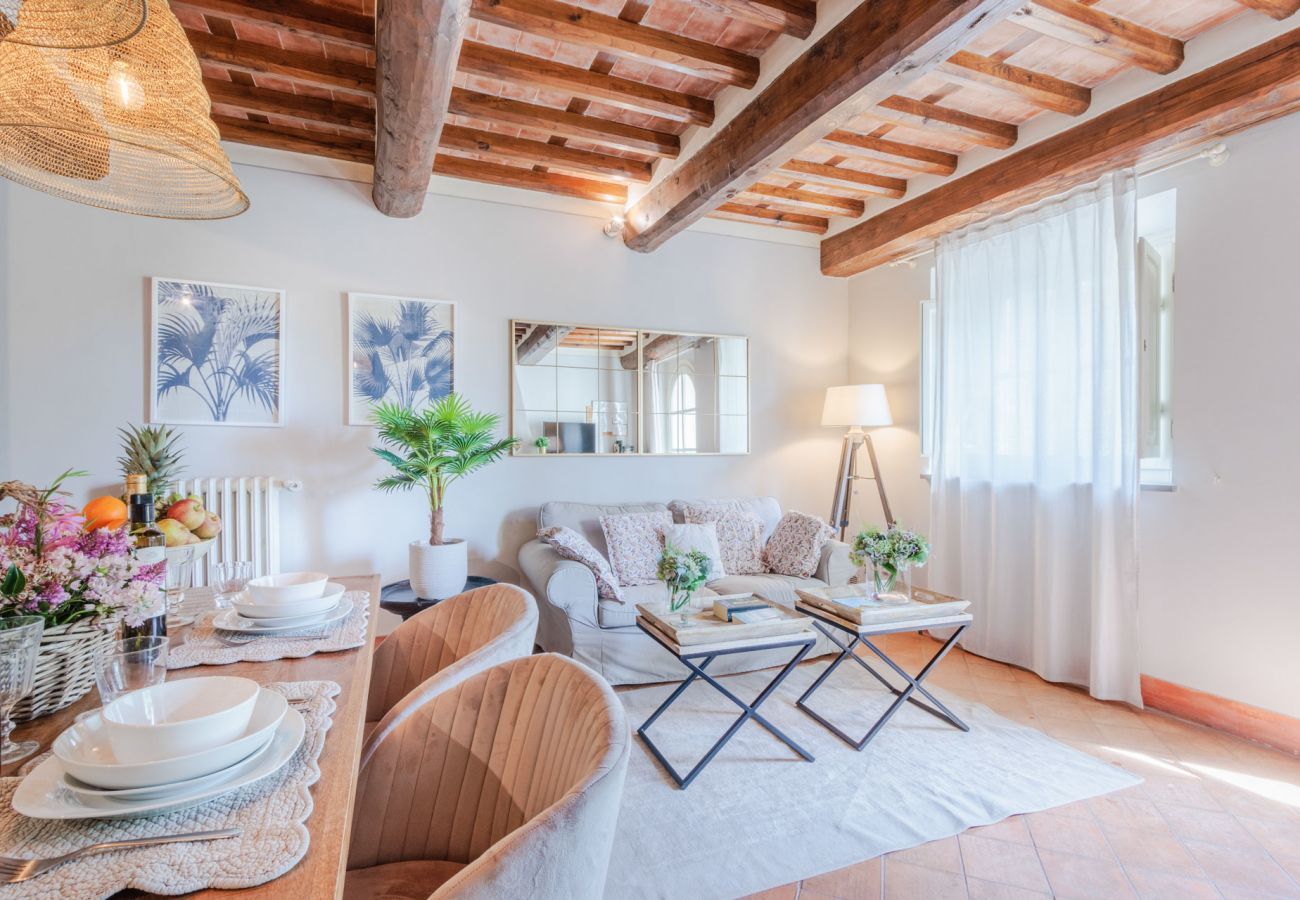 Ferienwohnung in Monte San quirico - Jacopo Farmhouse Apartment in Wine Resort in Lucca