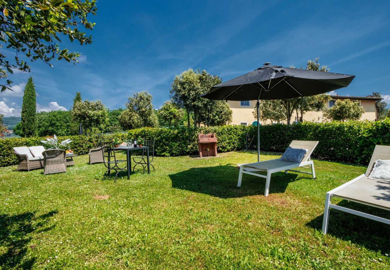 Ferienwohnung in Monte San quirico - Anna Farmhouse Apartment in Wine Resort in Lucca