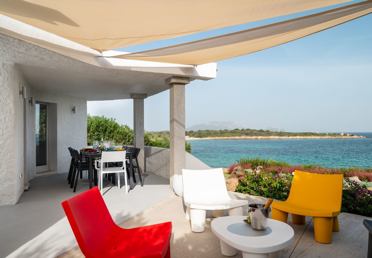 Villa in Olbia - Villa Azul von Klodge – moderne Waterfront mit Hydromassage-Pool