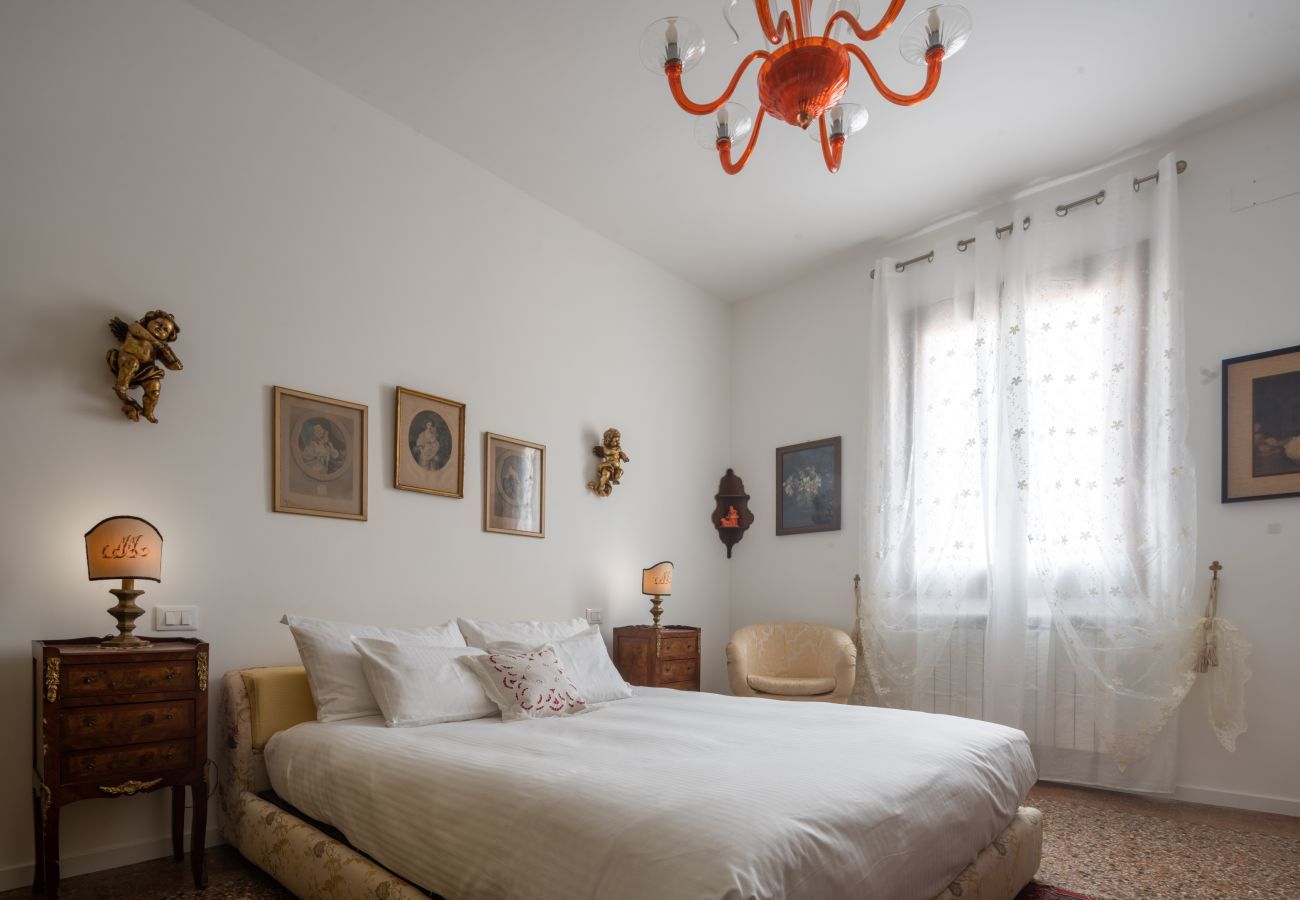 Ferienwohnung in Venedig - Tiepolo Apartment in the Biennale District R&R