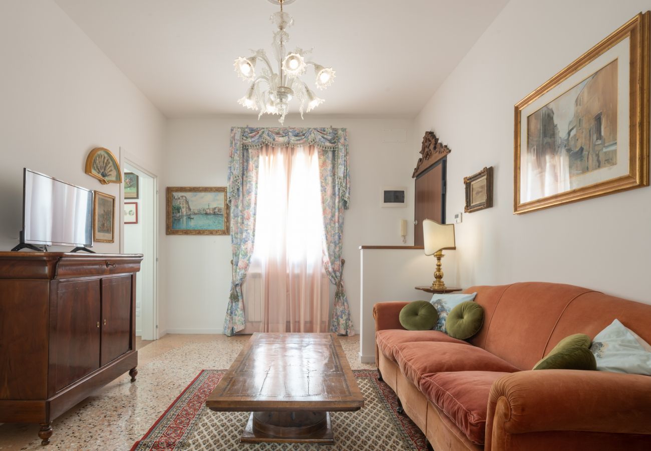 Ferienwohnung in Venedig - Tiepolo Apartment in the Biennale District R&R