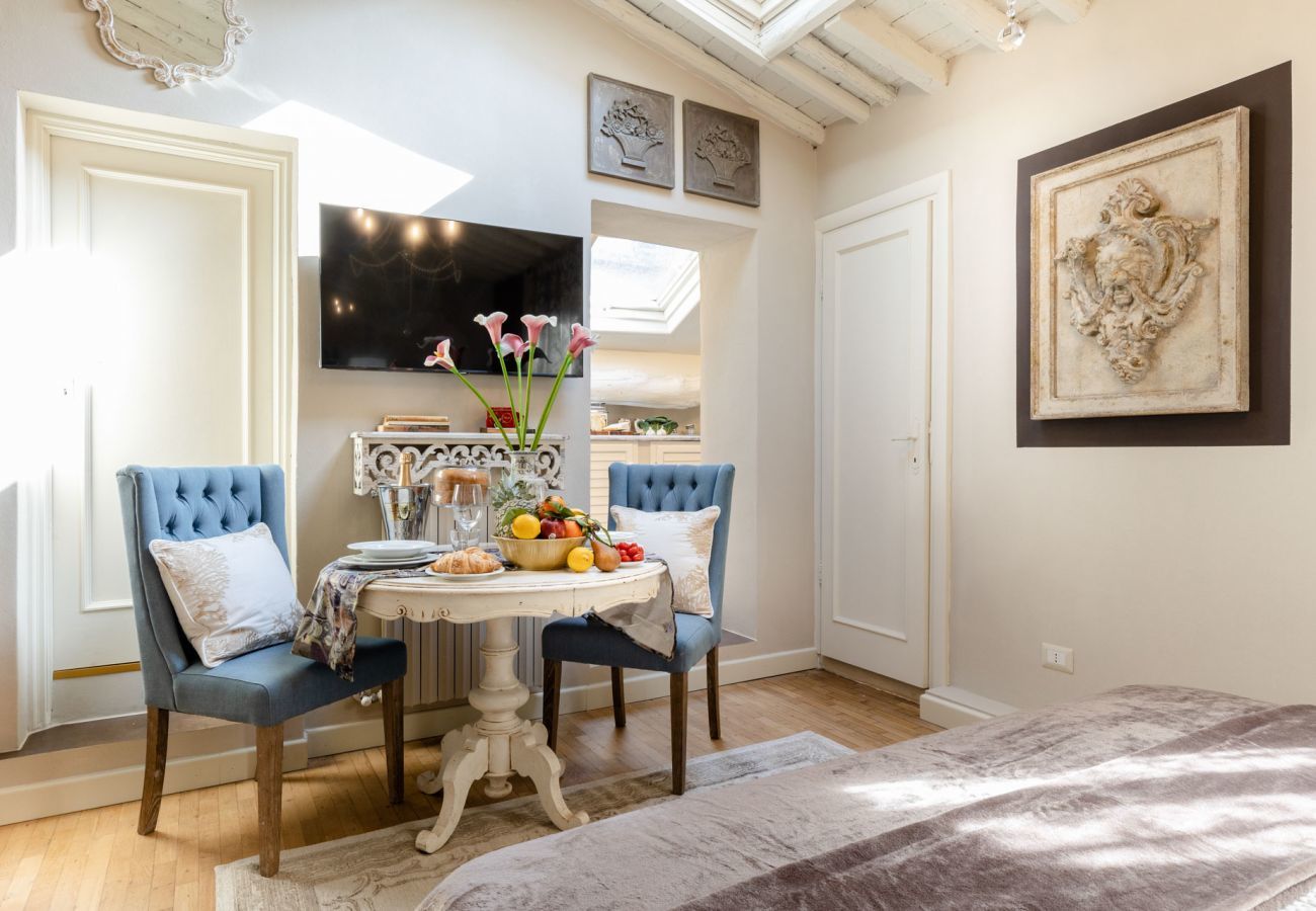 Ferienwohnung in Lucca - Moro Studio Suite, Classy and Romantic Apartment in Lucca