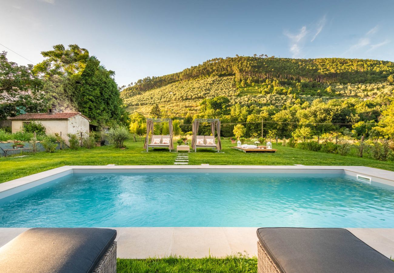 Villa in Capannori - Villa Ester, a Stylish Farmhouse with Pool on the Hills by Lucca